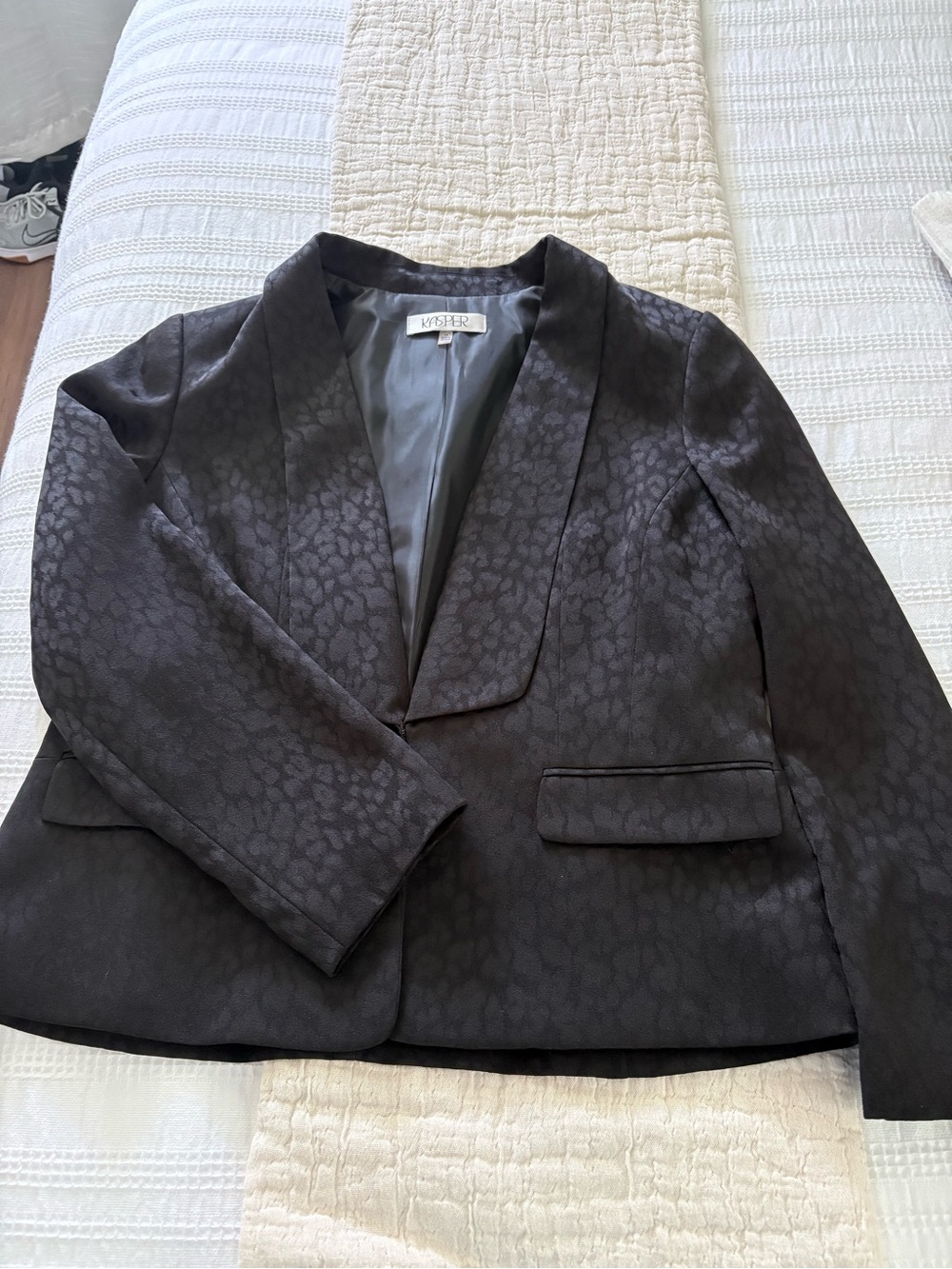 Kasper Charcoal Textured Shawl-Collar Blazer